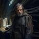 Illustration for article titled Lets Talk About The Weirdest (And Best) Scene In iThe Last Jedi/iem/em